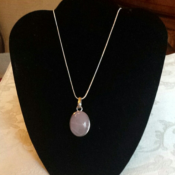 Rose quartz pendant 1.5 "-2.0 " approximate size - Picture 3 of 7